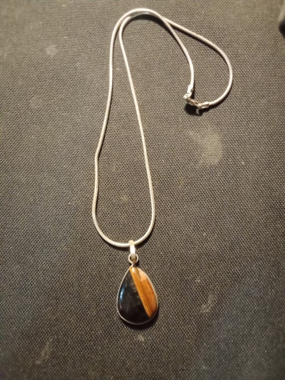 Two-Tone Black and Brown Teardrop Pendant Necklace - Women Jewelry